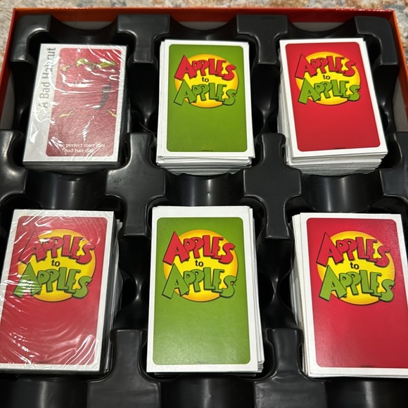 Apples to apples game party box - Picture 3 of 8